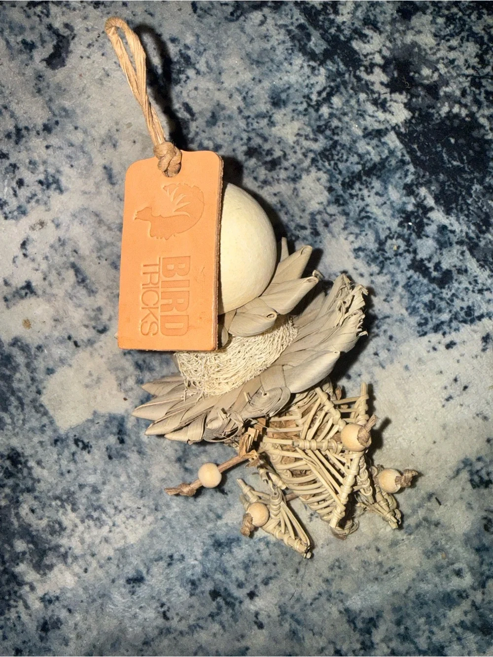 BirdTricks Natural Parrot Foraging Shredding Toy Sola Loofah Woven Stars